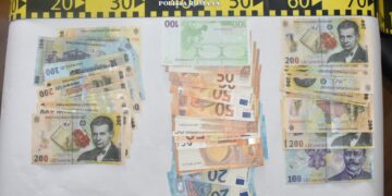 Reținuți pentru proxenetism și camătă