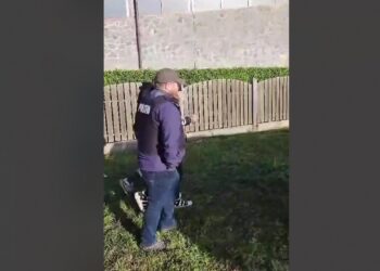 Brăilean de 29 de ani, căutat pentru săvârșirea infracțiunilor de constituirea de grup infracțional organizat și trafic de migranți, depistat în județul Covasna