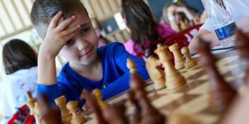 Brăila pe podium la șah! Rosu Razvan Mihai, în vârstă de 8 ani, este vicecampion național