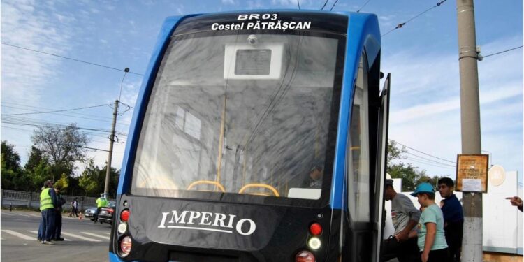 Brăilenii strigă tare: Tramvaiul 10 merită numele caricaturistului Costel Pătrășcan