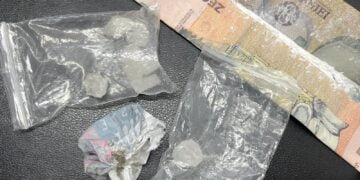 Doi tineri, de 24, respectiv 26 de ani, depistați de jandarmi având asupra lor substanțe posibil a avea efecte psihoactive