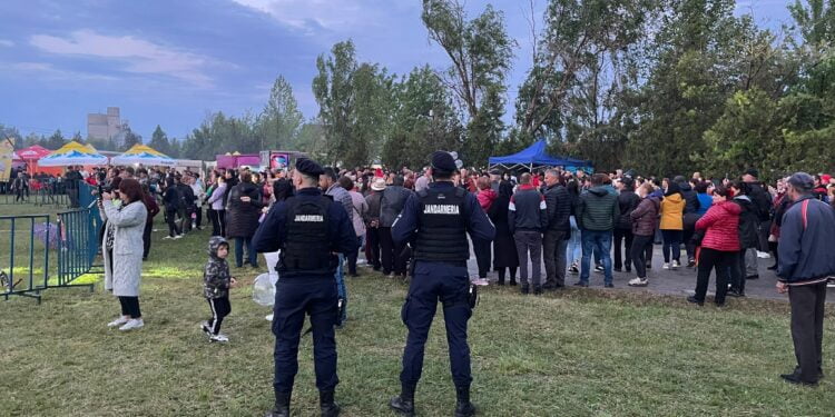 Efective mărite de jandarmi la toate evenimentele din acest weekend