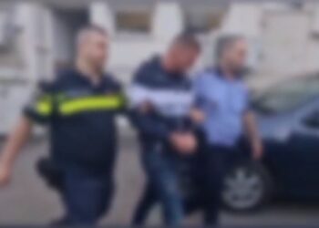 Reținuți de polițiști și arestați