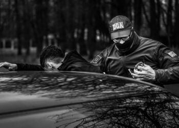 Agent de poliție de la Secția 13 Poliție a respins mita și a sesizat DGA