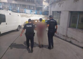 Reținut de polițiști pentru încălcarea ordinului de protecție, amenințare și violență în familie