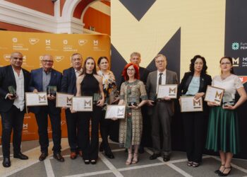Gabriela Vasiliu, printre cei 10 profesori premiați de Fundația pentru Comunitate cu Premiul Mentor pentru excelență în educație
