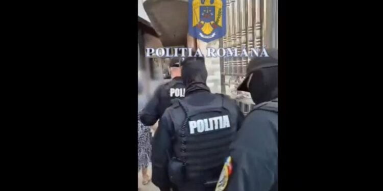 Percheziții, în Brăila și Teleorman, la doi bărbați bănuiți de furtul mai multor bunuri în valoare de 45.000 de euro