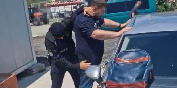 Cetățean ucrainean reținut pentru mituirea autorităților din două porturi din județul Constanța