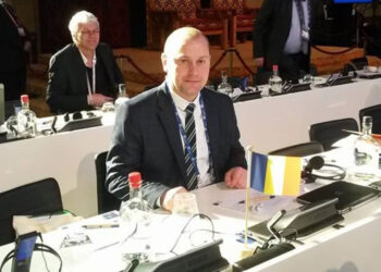 Republicanul Dorin Petrea, fost partener de alianță al AUR Brăila, declară: „AUR a devenit o balama a PSD-ului la Brăila. Pe listele AUR sunt PSD-iști vopsiți”