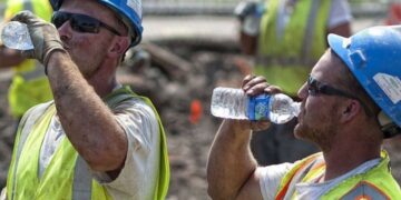 Inspectorii ITM Brăila reamintesc obligativitatea aplicării măsurilor pentru asigurarea protecției persoanelor încadrate în muncă, pentru perioadele în care se înregistrează temperaturi extreme