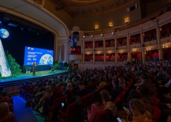 Tinerii din Brăila cu soluții practice la provocările climatice pot fi premiați în cadrul Climate Change Summit Awards