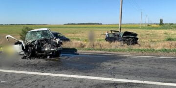 Accident cu două persoane decedate pe DN2B la intersecția cu DJ203D, în județul Buzău. Una dintre persoanele decedate este din Făurei și era pasager într-un autoturism condus de un alt bărbat