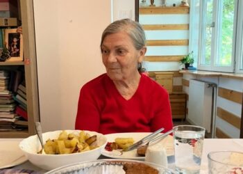 Femeie de 74 de ani dată dispărută