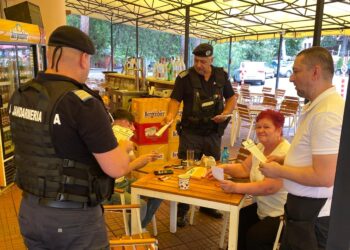 Activități informativ-preventive desfășurate de jandarmii brăileni în stațiunea Lacu Sărat