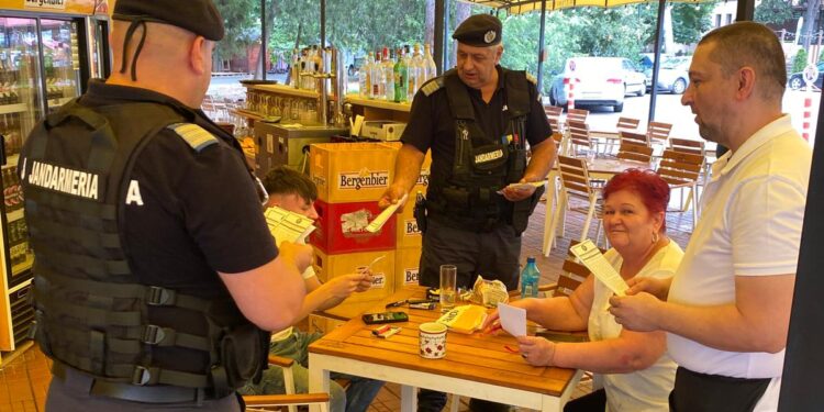 Activități informativ-preventive desfășurate de jandarmii brăileni în stațiunea Lacu Sărat