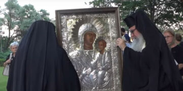 Icoana făcătoare de minuni a Maicii Domnului de la Mănăstirea Adam va ajunge în această seară la Parohia „Sf. Arhangheli” din Brăila 