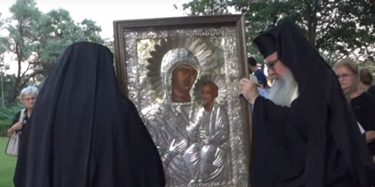 Icoana făcătoare de minuni a Maicii Domnului de la Mănăstirea Adam va ajunge în această seară la Parohia „Sf. Arhangheli” din Brăila 