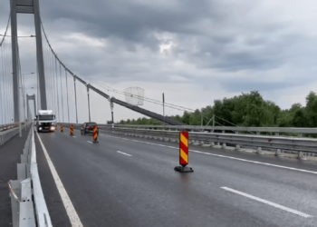 Trafic rutier deviat pe podul suspendat de la Brăila până pe 26 august