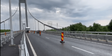 Trafic rutier deviat pe podul suspendat de la Brăila până pe 26 august