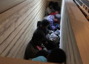 Percheziții și în Brăila într-o cauză privind săvârșirea infracțiunilor de constituire a unui grup infracțional organizat și trafic de migranți