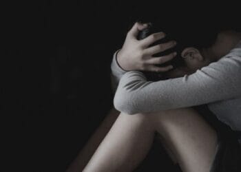 Arestați preventiv după ce au determinat două minore de 15 ani să practice prostituția