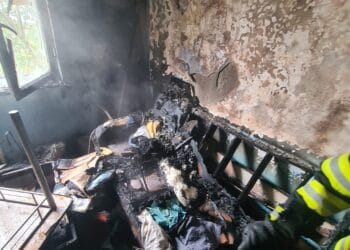 Incendiu la într-un bloc de garsoniere din municipiul Galați