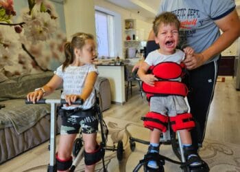Strigăt de ajutor! O familie din Bardar are nevoie de 1.200.000 de euro pentru a-și trata micuții, afectați de o boală genetică rară