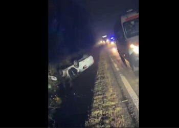 S-a răsturnat cu mașina în afara părții carosabile, pe DN2B