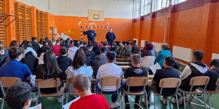 Inspectoratului de Jandarmi Județean Brăila implicat activ în cadrul Campaniilor „Adolescență fără delincvență!” și „Ora de civilizație”