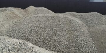 Constructorul care efectua lucrări pe DJ203 amendat de Garda de Mediu