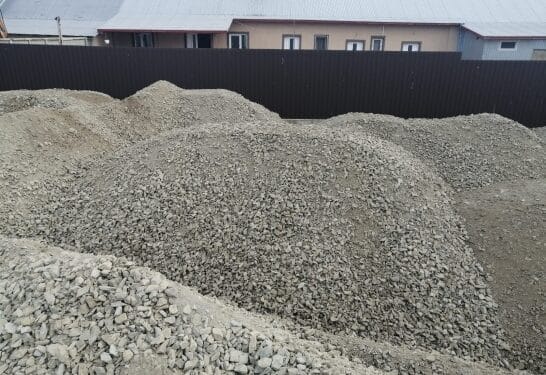 Constructorul care efectua lucrări pe DJ203 amendat de Garda de Mediu