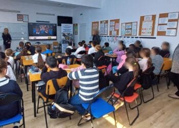 Polițiștii brăileni, de vorbă cu elevii despre abuzurile pe internet
