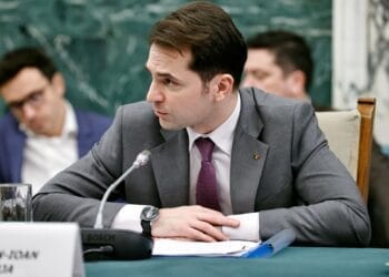 Ministrul Sebastian Burduja: De la 1 aprilie 2024 sprijin direct gospodăriilor care au cu adevărat nevoie pentru facturile la energie electrică