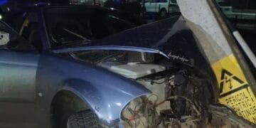 A intrat cu masina in stalp