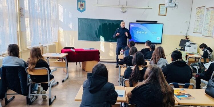 Jandarmeria Brăila un partener implicat în procesul educațional al elevilor și în 2025