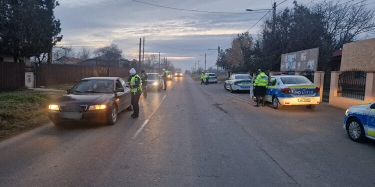 Șoferi și bicicliști sancționați de polițiștii de la rutieră polițiștii rutieri brăileni
