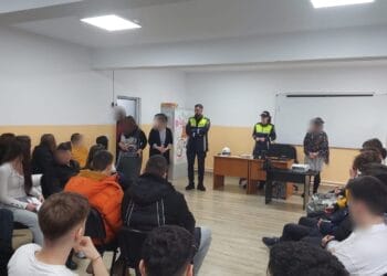 De Ziua Internațională pentru Nonviolență în Școală, polițiștii de la IPJ Brăila au desfășurat o serie de întâlniri interactive cu elevii din unitățile de învățământ