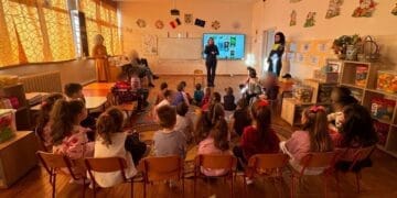 Polițiștii brăileni – sursă de informare și încurajare pentru elevii Școlii Gimnaziale „George Coșbuc” Brăila