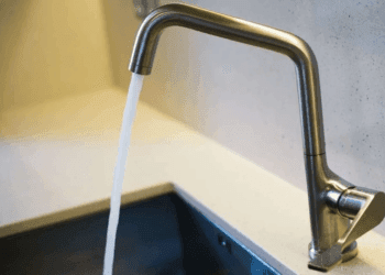 CUP „Dunărea” execută joi, 30 ianuarie, o lucrare la rețeaua de alimentare cu apă potabilă. Oprirea apei va afecta toți utilizatorii din localitatea Lacu Sărat