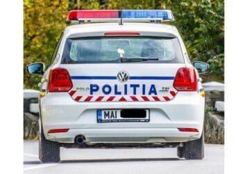 O fată de 13 ani a căzut de la etajul IV, în Brăila