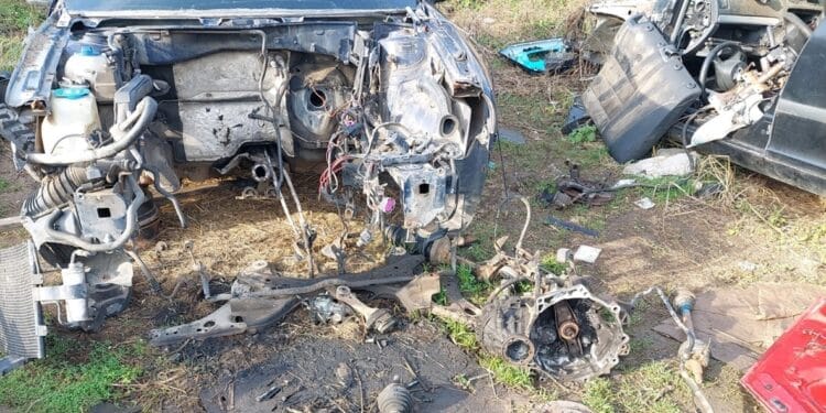 Amenzi în valoare de 40.000 lei aplicate unei firme care făcea dezmembrări de vehicule fără respectarea prevederilor legale