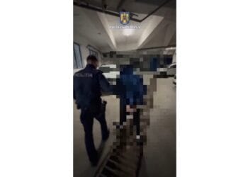 Brăilean reținut de polițiști pentru încălcarea măsurilor dispuse prin ordinul de protecție, distrugere si amenințare