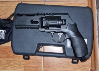 Percheziții într-un dosar privind nerespectarea regimului armelor și al munițiilor