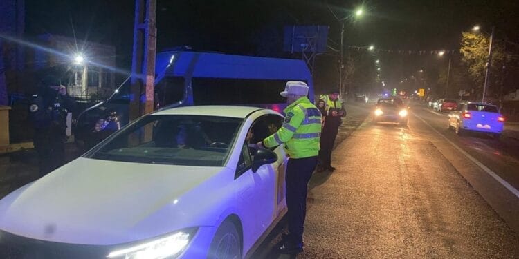 Polițiștii au constatat 96 de fapte care au perturbat ordinea și liniștea publică