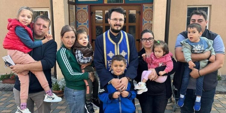 Mobilizare impresionantă: Alexandru Lungu, un preot din Fălticeni luptă să strângă aproape jumătate de milion de euro pentru a salva doi copii bolnavi