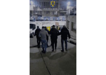 Trei tineri reținuți de polițiștii brăileni pentru tâlhărie calificată
