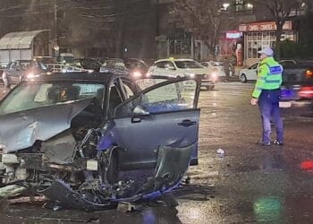 Accident cu două victime în intersecția B-dul Dorobanților cu Strada 1 Decembrie 1918