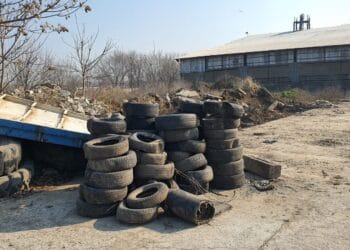 Amendat de Garda de Mediu pentru depozitarea de anvelope uzate pe terenul său