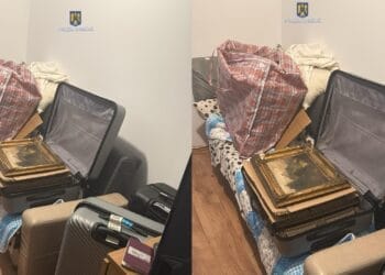 tablouri sustrase, descoperite de polițiști