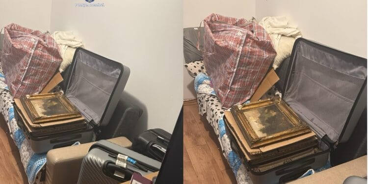 tablouri sustrase, descoperite de polițiști